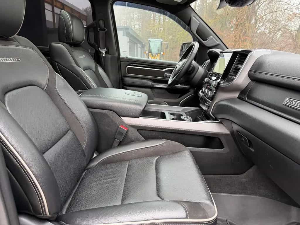 Dodge RAM 1500 Laramie Pick-Up 4x4 5.7 V8 07/2022-photo-22