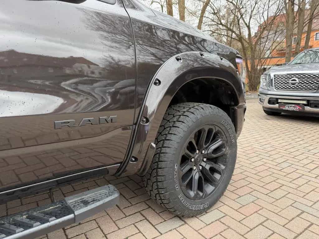 Dodge RAM 1500 Laramie Pick-Up 4x4 5.7 V8 07/2022-photo-4