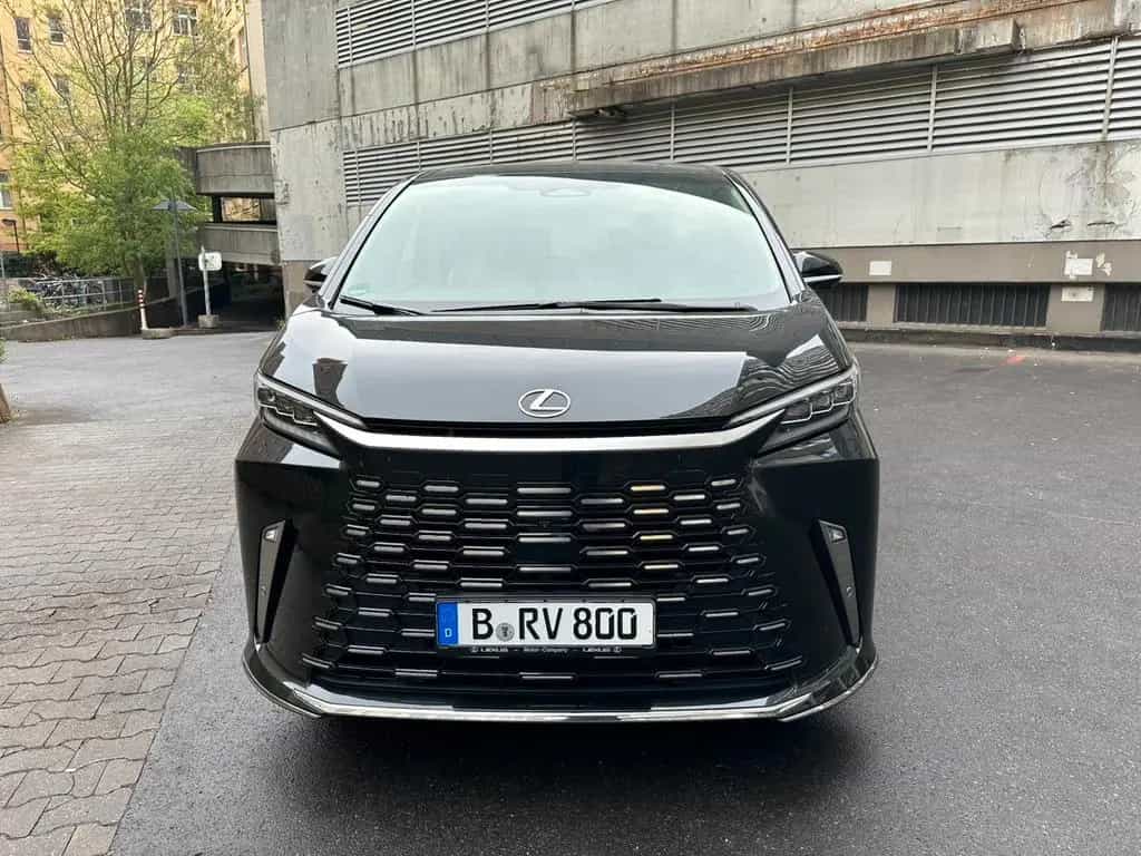 Lexus LM 350h Executive Executive 05/2025-photo-1