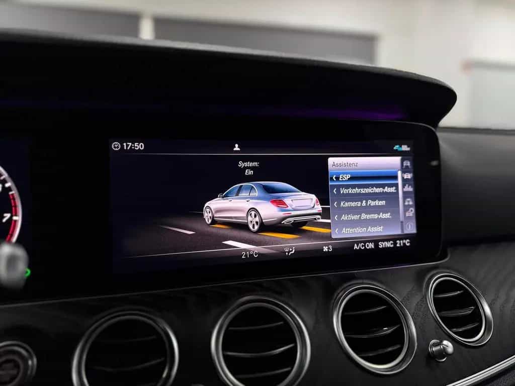 Mercedes-Benz E 200 Avantgarde 9G*WIDE*AMBIENTE*LEDER*KAM*TOTW 01/2019-photo-25
