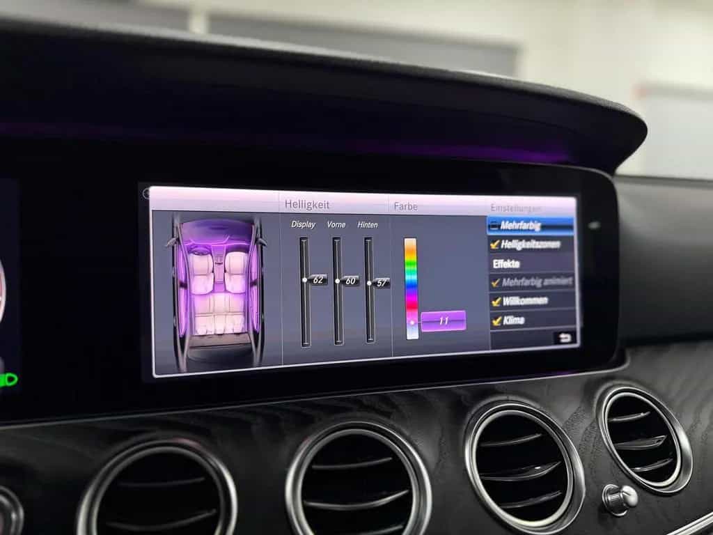 Mercedes-Benz E 200 Avantgarde 9G*WIDE*AMBIENTE*LEDER*KAM*TOTW 01/2019-photo-29