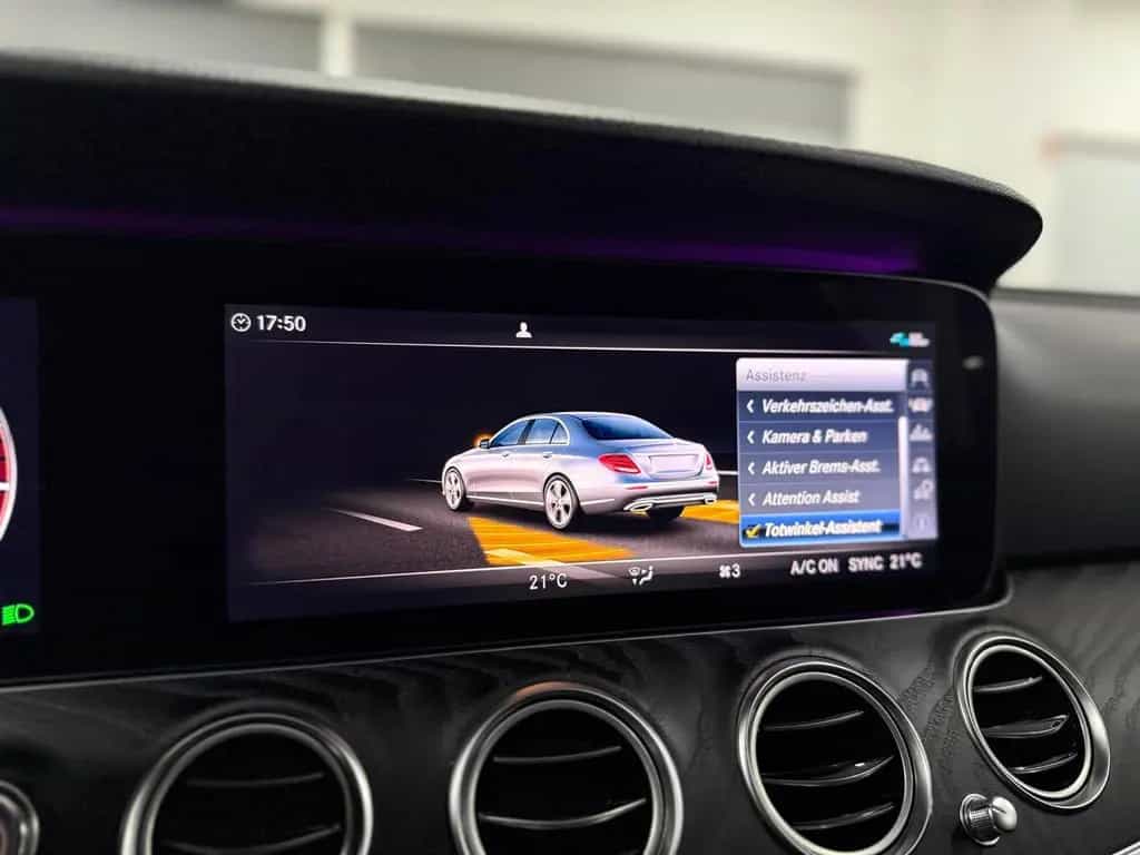 Mercedes-Benz E 200 Avantgarde 9G*WIDE*AMBIENTE*LEDER*KAM*TOTW 01/2019-photo-30