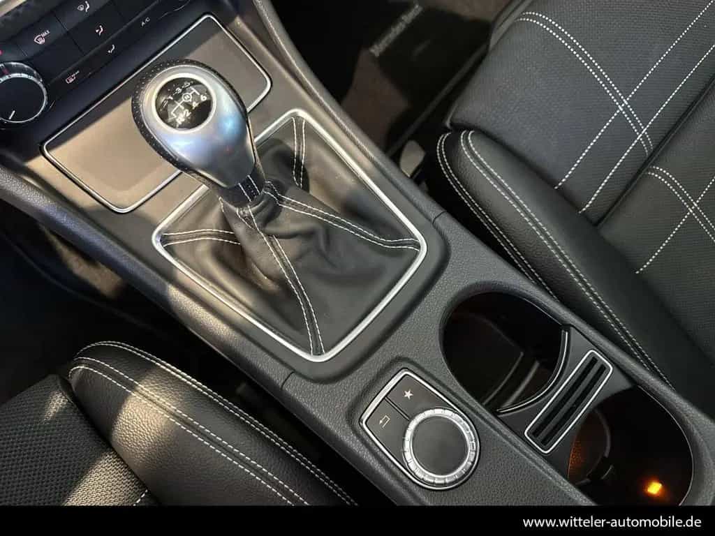 Mercedes-Benz A 180 Urban/Navi/Klima/SHZ/MFL/AHK/Sitzkomfort-P 06/2016-photo-23