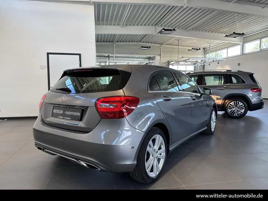 Mercedes-Benz A 180 Urban/Navi/Klima/SHZ/MFL/AHK/Sitzkomfort-P 06/2016-photo-9