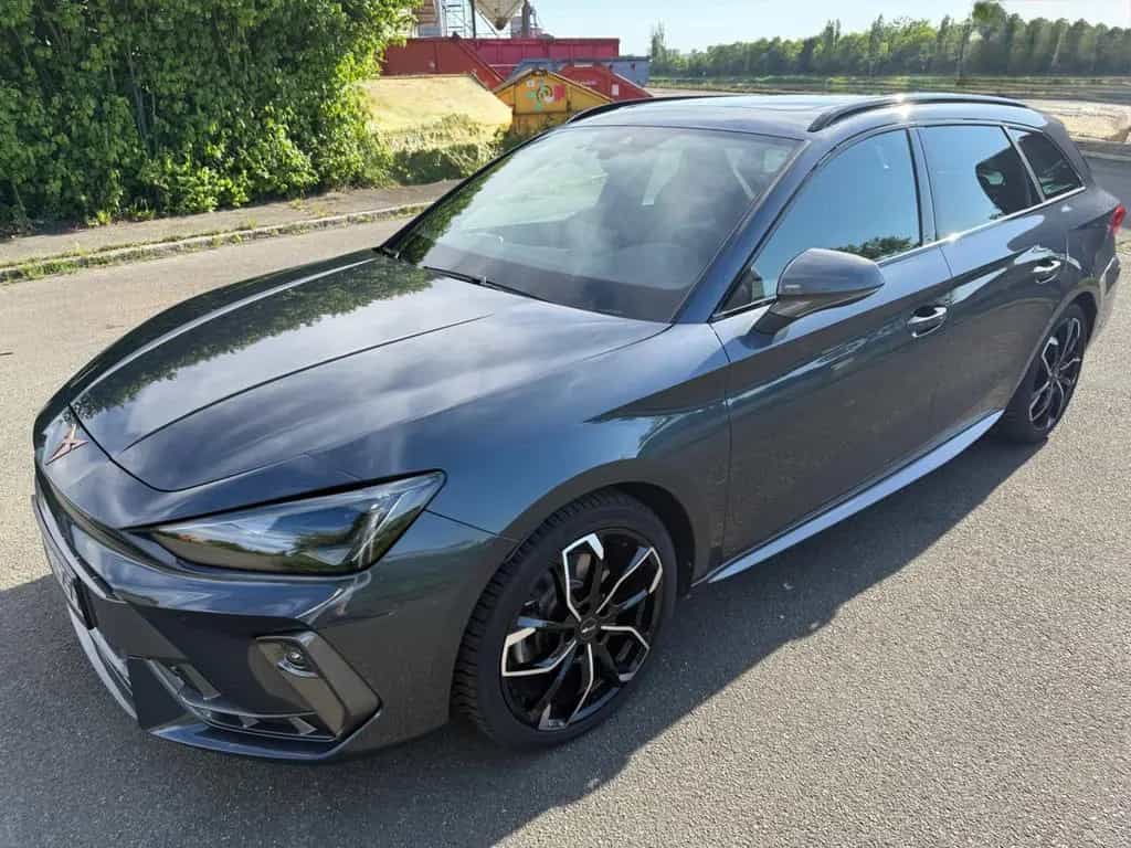 Cupra Leon ST 1.5 eTSI 110kW DSG-PANO/MATRIX/DCC/SOUND 03/2025-photo-1