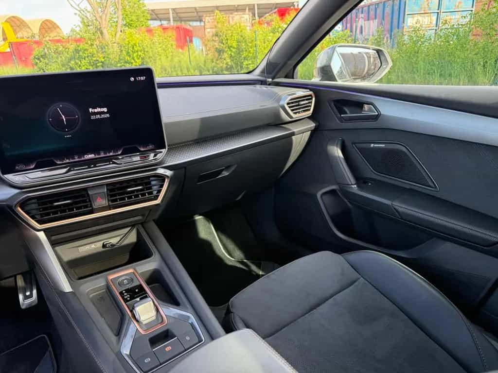 Cupra Leon ST 1.5 eTSI 110kW DSG-PANO/MATRIX/DCC/SOUND 03/2025-photo-12
