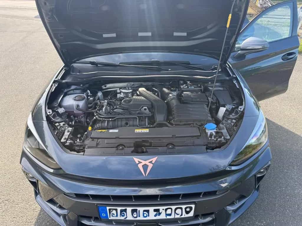 Cupra Leon ST 1.5 eTSI 110kW DSG-PANO/MATRIX/DCC/SOUND 03/2025-photo-4