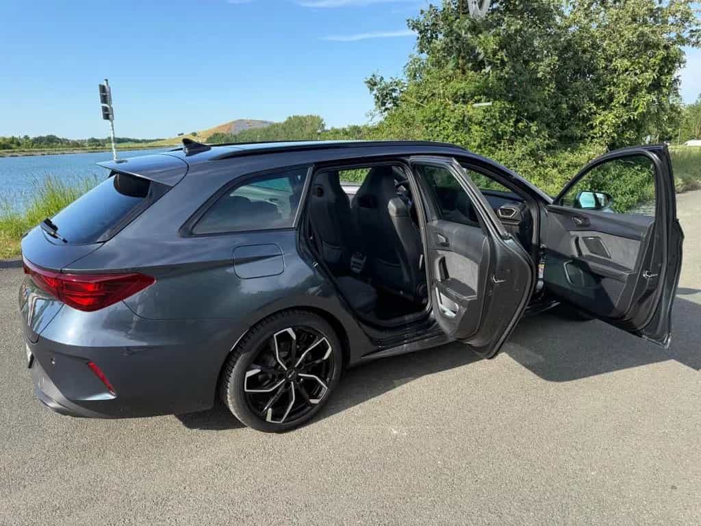 Cupra Leon ST 1.5 eTSI 110kW DSG-PANO/MATRIX/DCC/SOUND 03/2025-photo-5