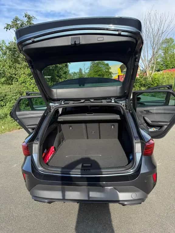 Cupra Leon ST 1.5 eTSI 110kW DSG-PANO/MATRIX/DCC/SOUND 03/2025-photo-6