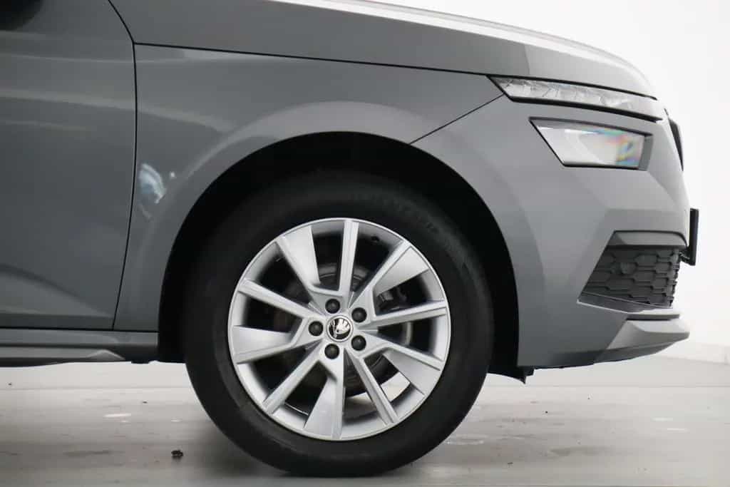Skoda Kamiq STYLE 150PS VOLL-LED+FRONTSCHEIBENHEIZUNG 11/2022-photo-4