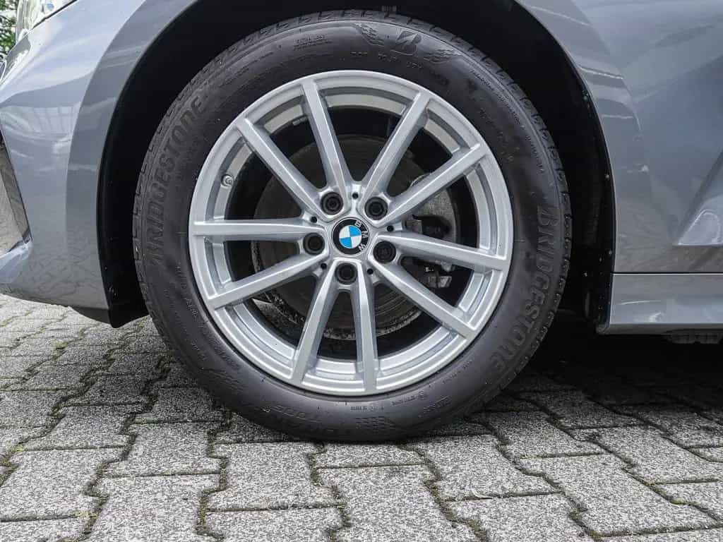 BMW 320 d xDrive LED+HiFi+Head-Up+DAB+AHK+El.Sitze 02/2023-photo-4