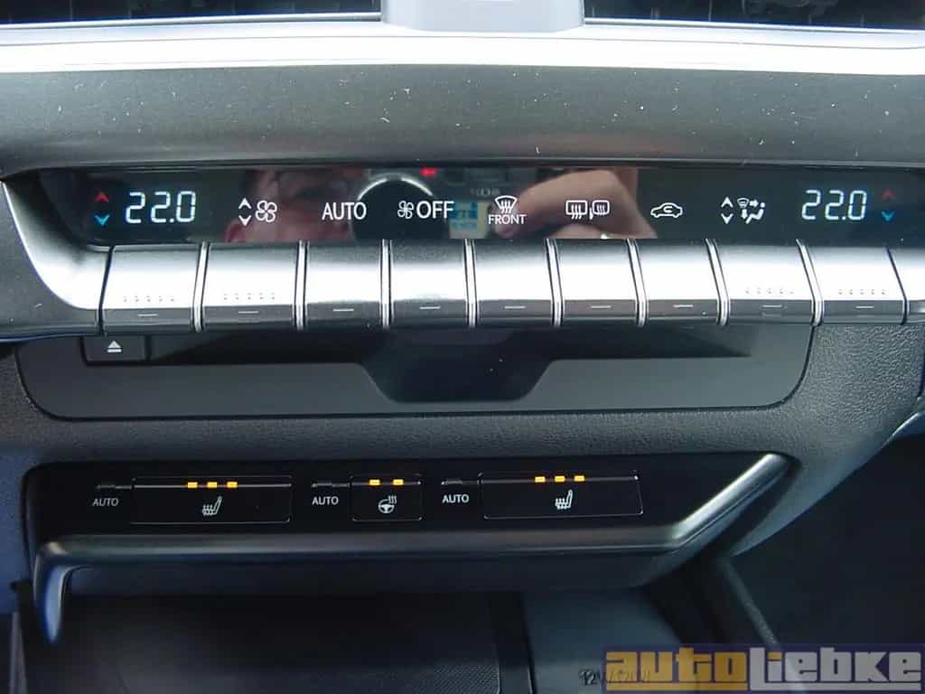 Lexus UX 250h HYBRID AUT,LED,NAVI,KAM,LR-/SHZ,1.HD,SH! 07/2019-photo-15