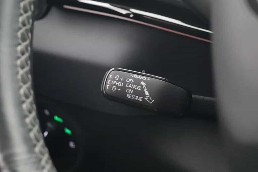 Skoda Karoq SPORTLINE 1.5TSI PREMIUM-LED+LENKRADHZ uvm 12/2018-photo-17