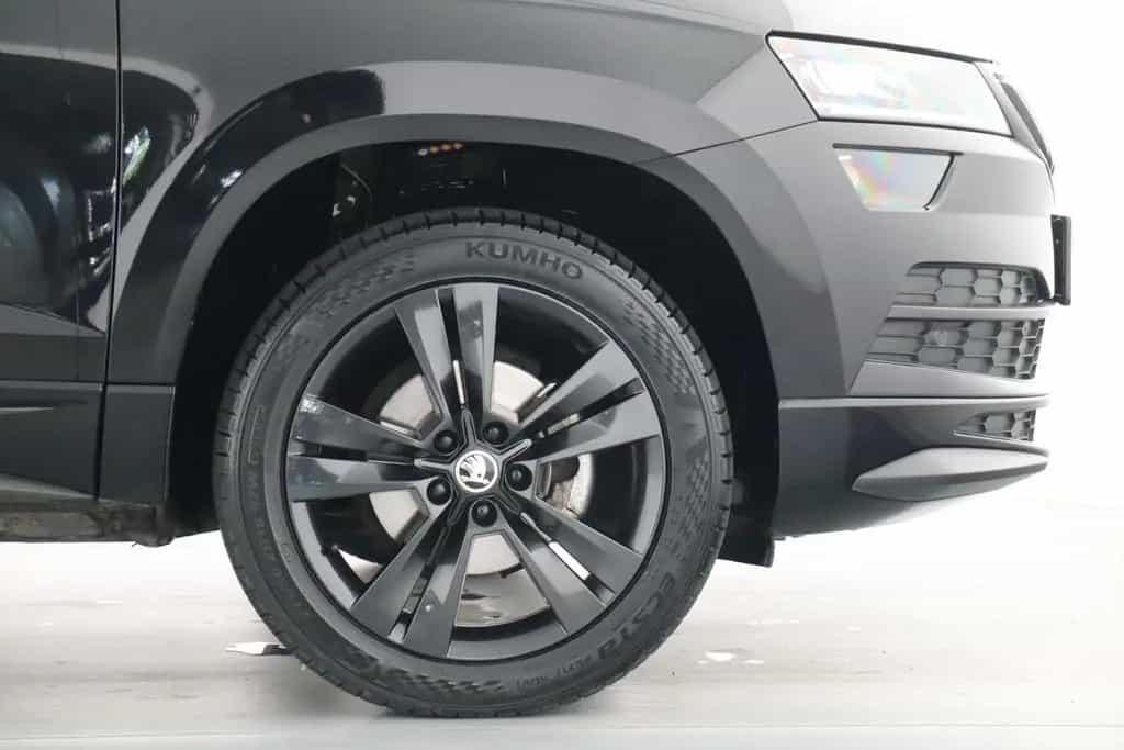 Skoda Karoq SPORTLINE 1.5TSI PREMIUM-LED+LENKRADHZ uvm 12/2018-photo-4