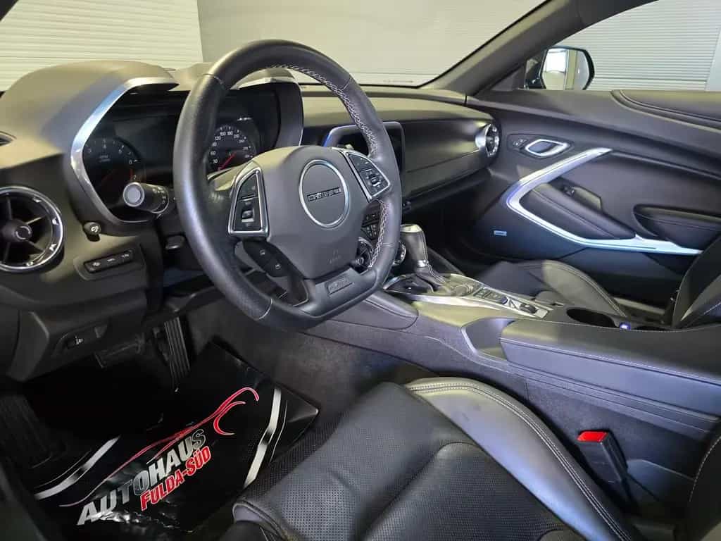 Chevrolet Camaro 6.2 V8°Bose°HUD°Ambiente°DAB°RFK°TWA°Shzg 05/2017-photo-10