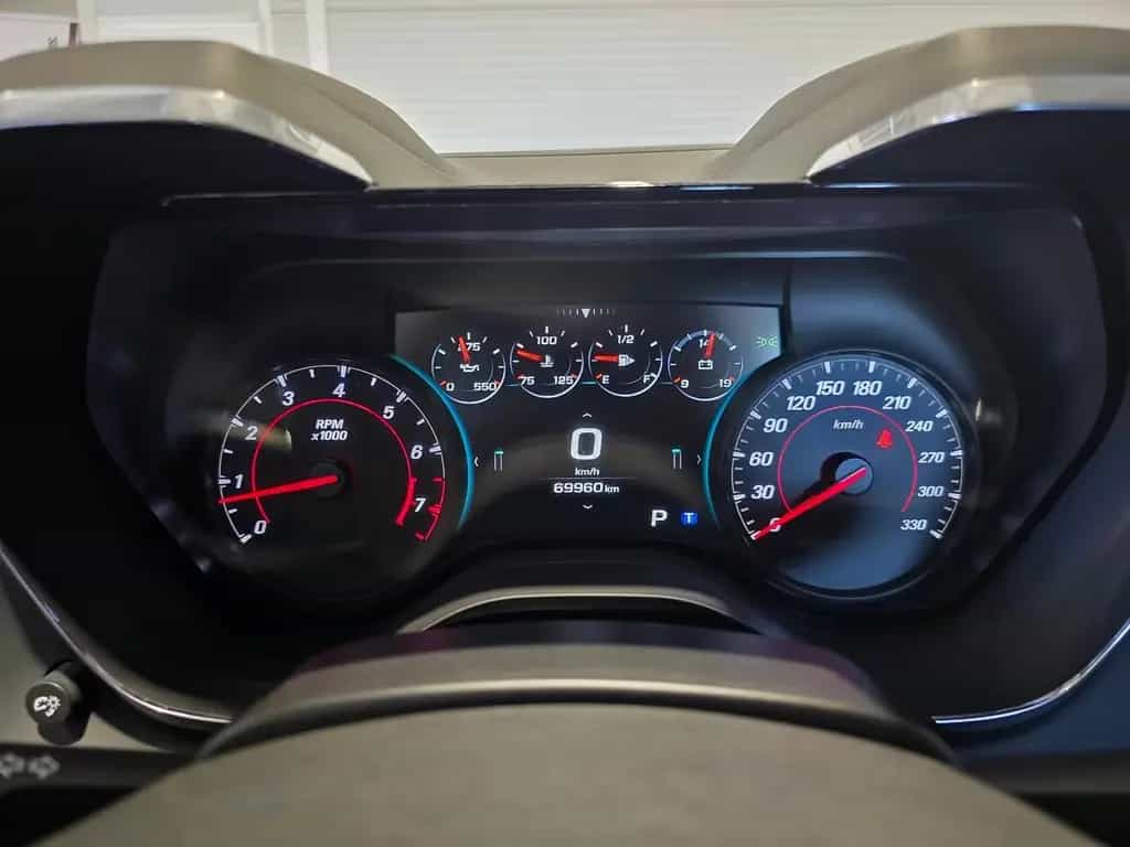 Chevrolet Camaro 6.2 V8°Bose°HUD°Ambiente°DAB°RFK°TWA°Shzg 05/2017-photo-17