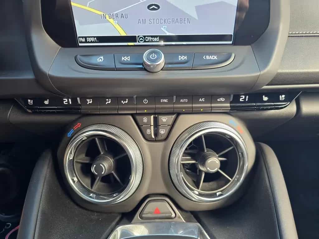 Chevrolet Camaro 6.2 V8°Bose°HUD°Ambiente°DAB°RFK°TWA°Shzg 05/2017-photo-18