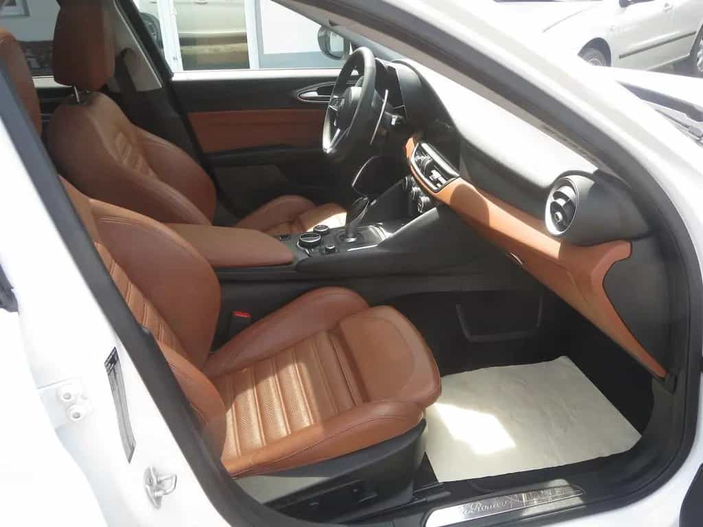Alfa Romeo Giulia Veloce Q4*PANO*LEDER*ACC*LED*PDC*KAMERA 05/2018-photo-13