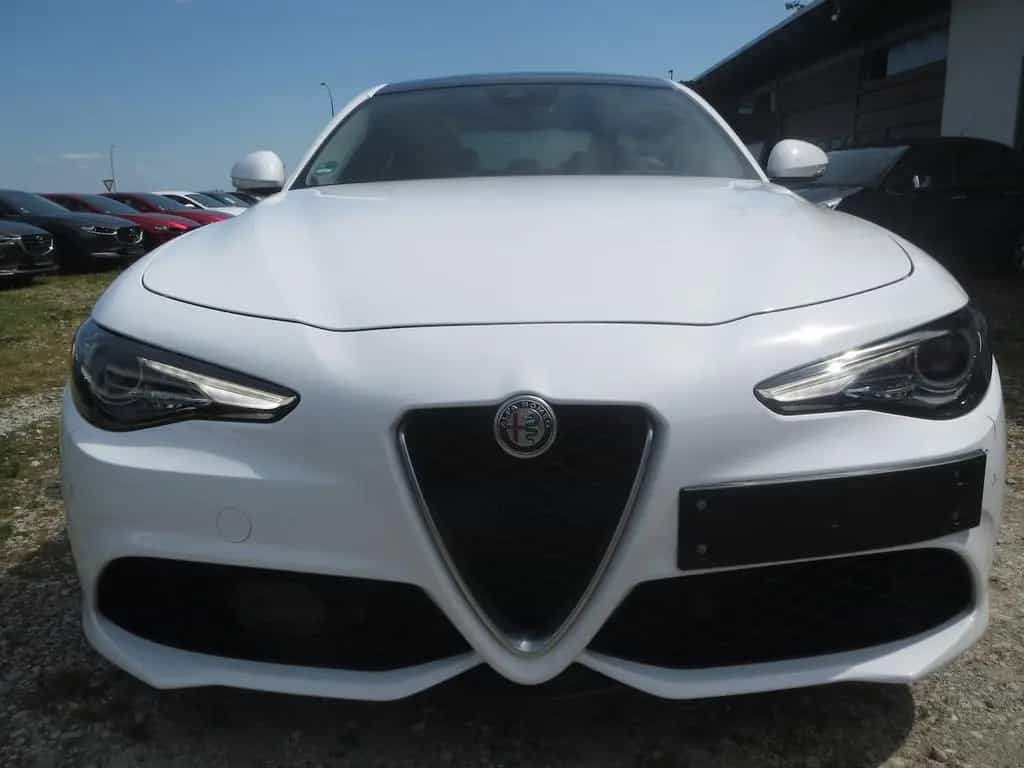 Alfa Romeo Giulia Veloce Q4*PANO*LEDER*ACC*LED*PDC*KAMERA 05/2018-photo-2