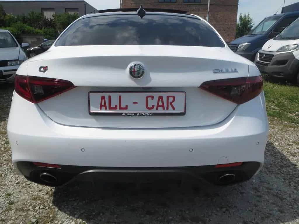 Alfa Romeo Giulia Veloce Q4*PANO*LEDER*ACC*LED*PDC*KAMERA 05/2018-photo-5