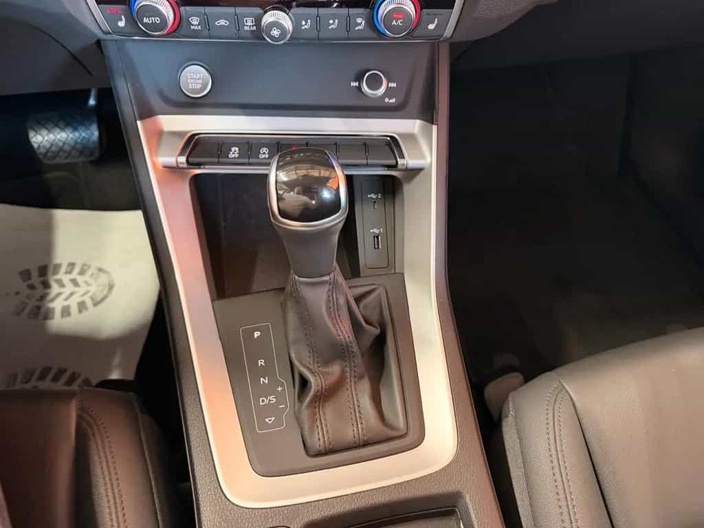 Audi Q3 40 TFSI quattro advanced S tronic Leder 09/2019-photo-16