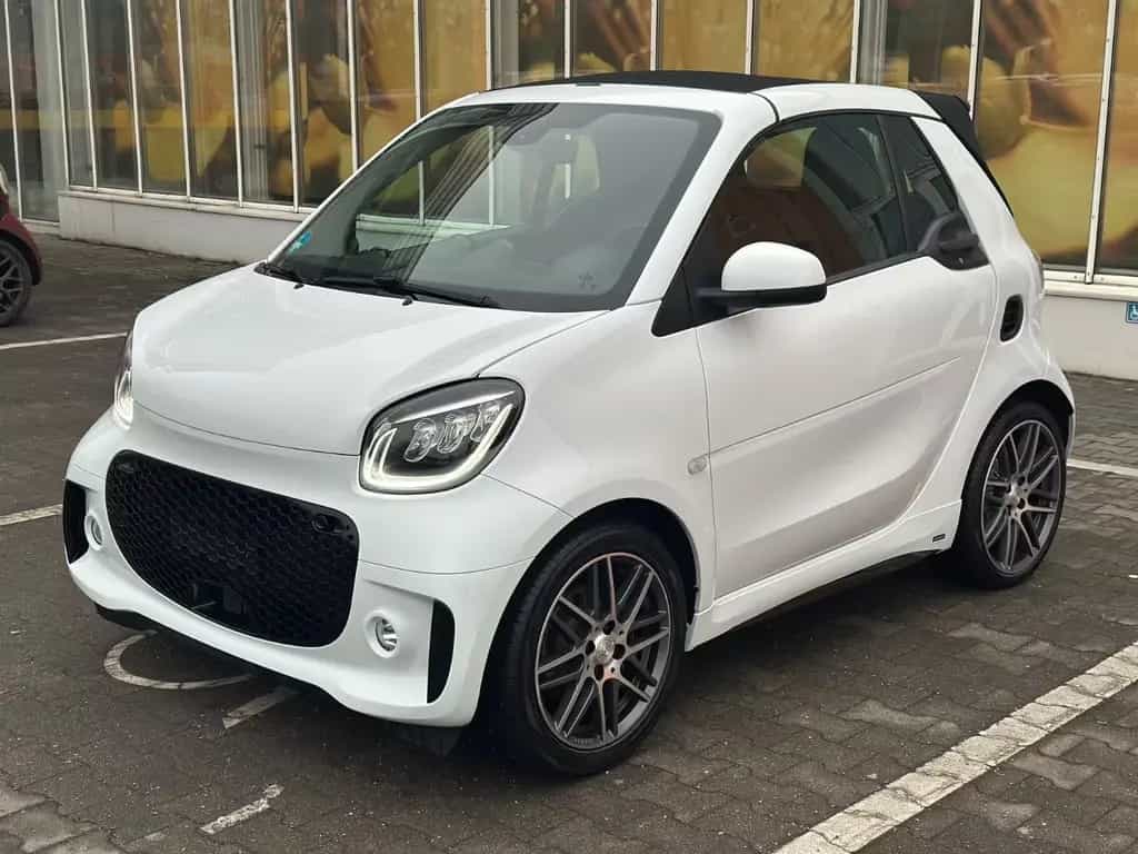 Smart ForTwo fortwo cabrio Brabus 04/2018-photo-0