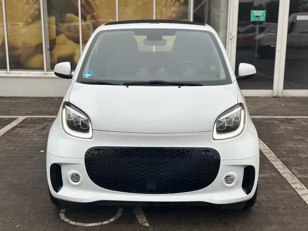 Smart ForTwo fortwo cabrio Brabus 04/2018-photo-1