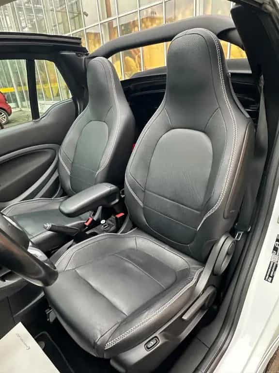 Smart ForTwo fortwo cabrio Brabus 04/2018-photo-11
