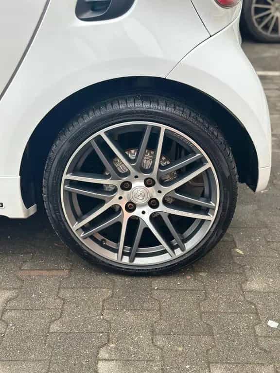 Smart ForTwo fortwo cabrio Brabus 04/2018-photo-19