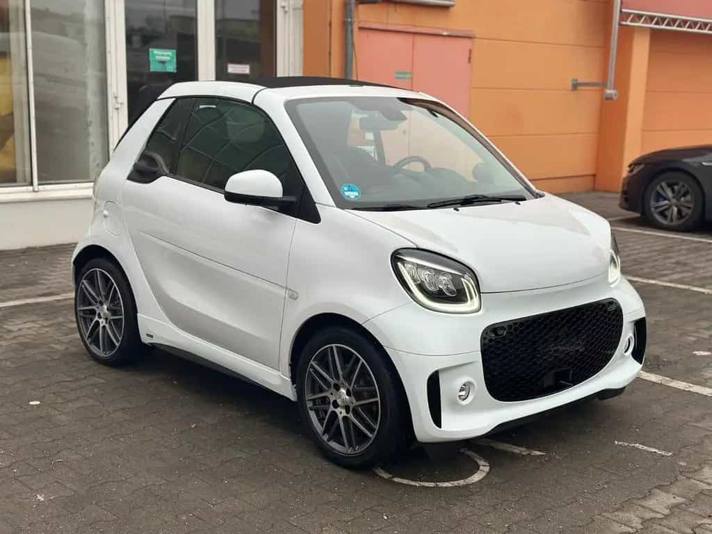 Smart ForTwo fortwo cabrio Brabus 04/2018-photo-2