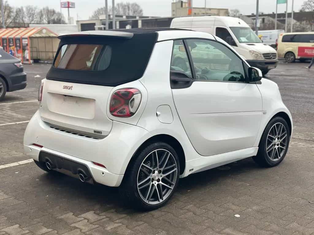 Smart ForTwo fortwo cabrio Brabus 04/2018-photo-4
