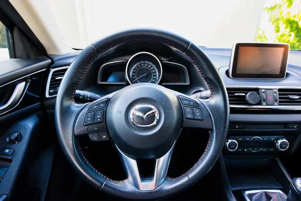 Mazda 3 2.0 SKYACTIV-G 120 Center-Line Center-Line 11/2016-photo-3