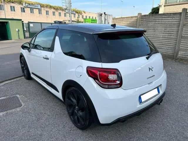 DS Automobiles DS3 DS AUTOMOBILES DS 3 1.6 THP 200 Racing *IVA ESPO 07/2012-photo-2