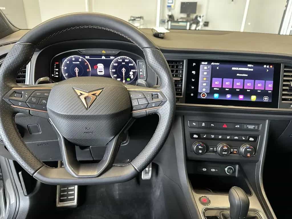 Cupra Ateca 2.0TSI DSG 4Drive Pano AHK Assist XL 19´´ 03/2025-photo-7