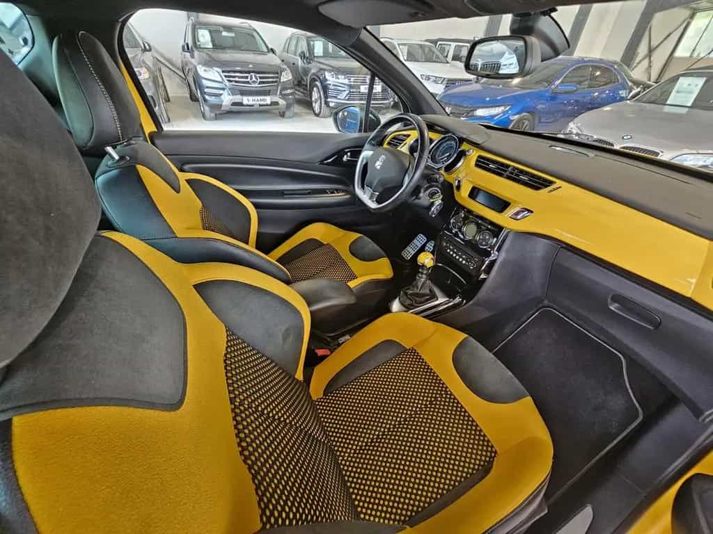 Citroën DS3 SportChic 04/2010-photo-13
