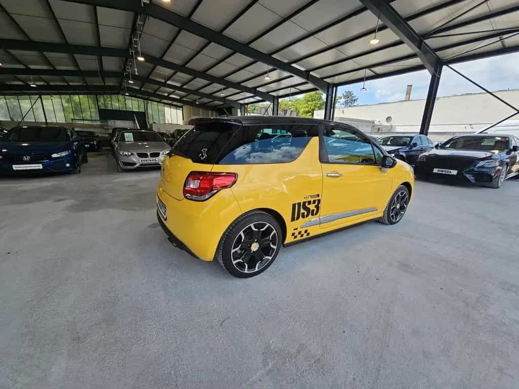 Citroën DS3 SportChic 04/2010-photo-16
