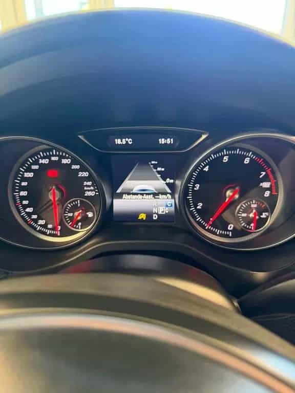 Mercedes-Benz CLA 180 Autom  Standhz. Distronic facelift Xenon 12/2018-photo-25
