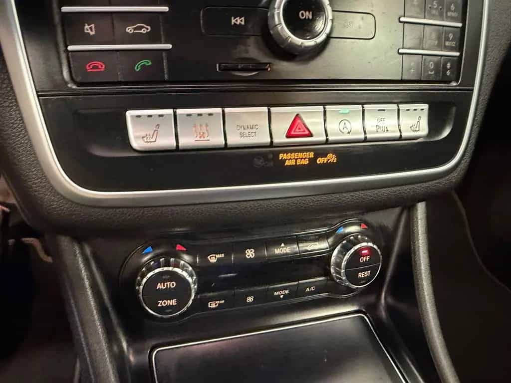 Mercedes-Benz CLA 180 Autom  Standhz. Distronic facelift Xenon 12/2018-photo-37
