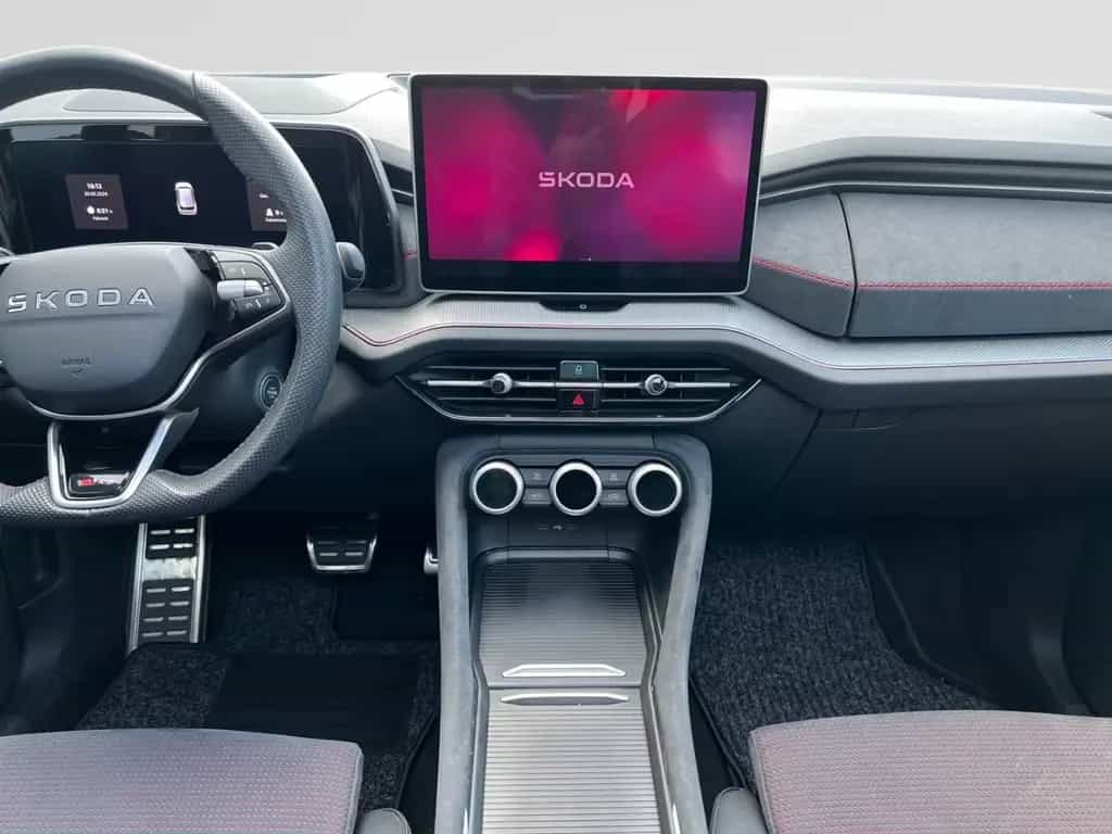 Skoda Kodiaq 2.0 TSI 4x4 RS  PANO*STANDHZG*AHK*MEMORY 07/2025-photo-10