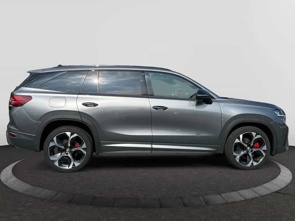 Skoda Kodiaq 2.0 TSI 4x4 RS  PANO*STANDHZG*AHK*MEMORY 07/2025-photo-5