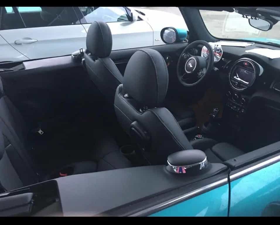 MINI Cooper Cabrio Essential Trim Steptronic Esse... 02/2021-photo-2