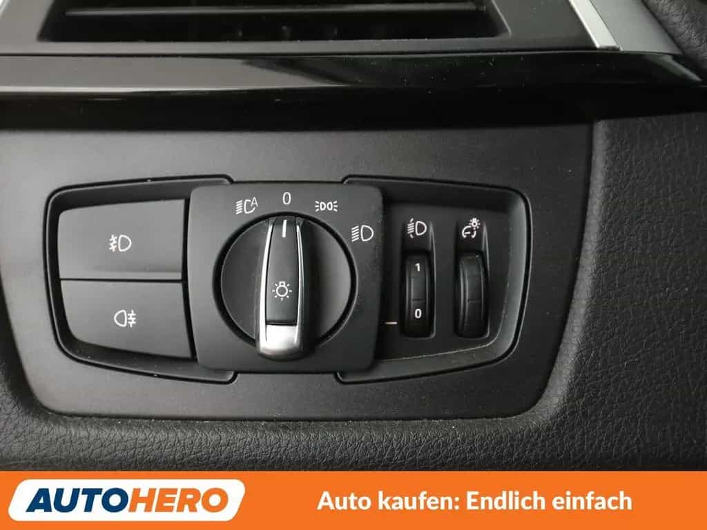 BMW 320 i Advantage Aut.*LED*NAVI*TEMPO*PDC*SHZ* 09/2019-photo-30