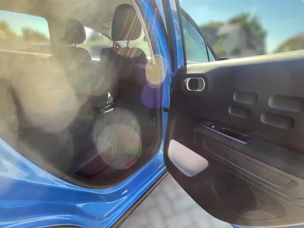 Citroën C3 1.2 PureTech Shine*Automatik*Navi*Kamera* 07/2017-photo-16