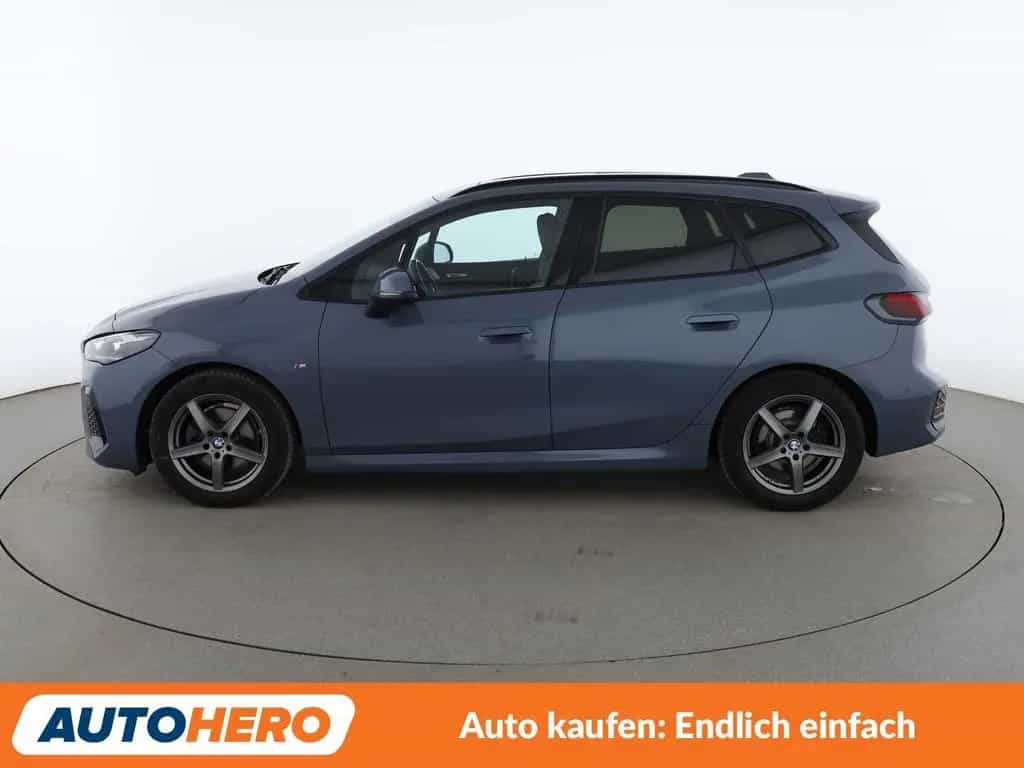 BMW 220 2er 220i Active Tourer Mild-Hybrid M Sport Aut. 03/2022-photo-2