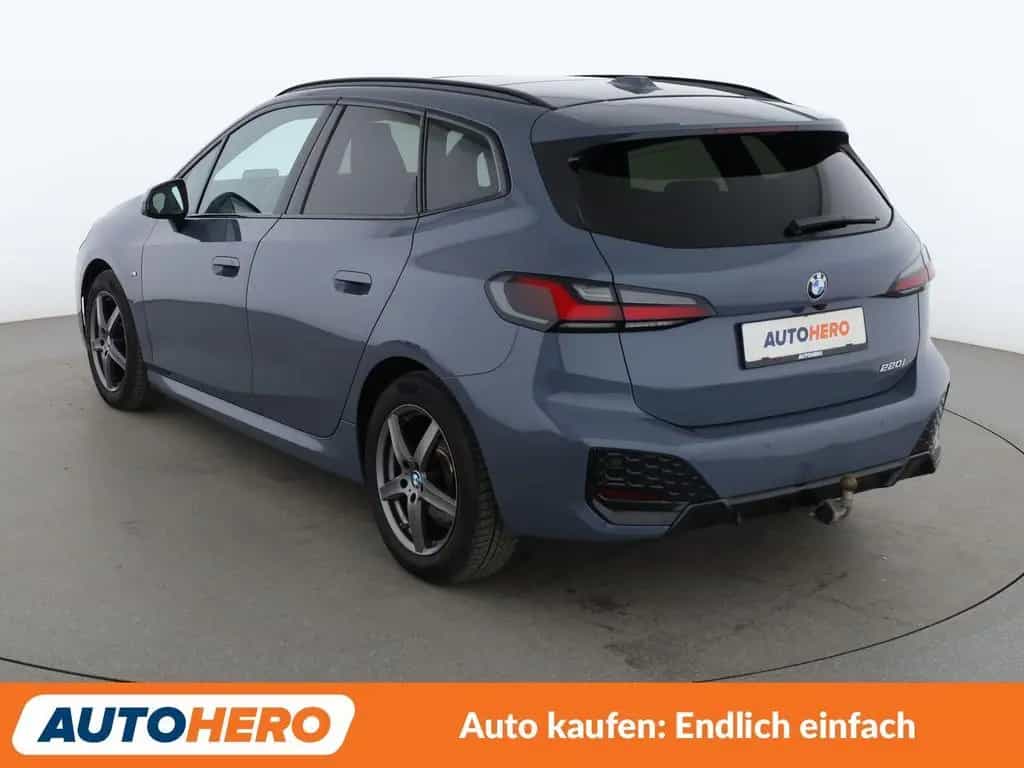 BMW 220 2er 220i Active Tourer Mild-Hybrid M Sport Aut. 03/2022-photo-3