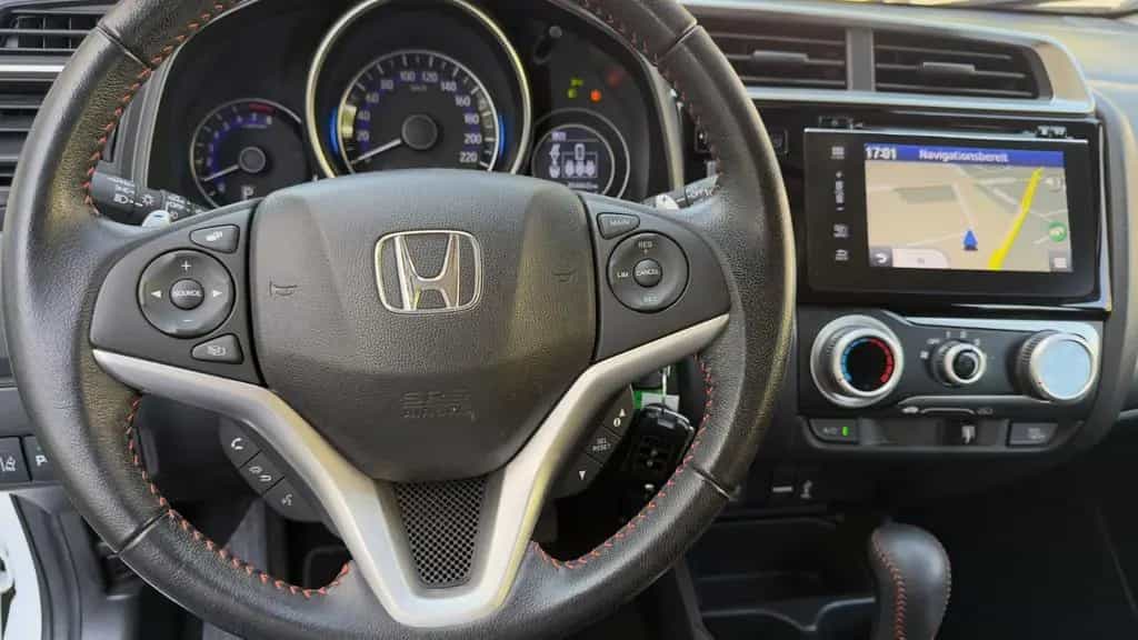 Honda Jazz 1.5i-VTEC Dynamic / 02/2018-photo-16