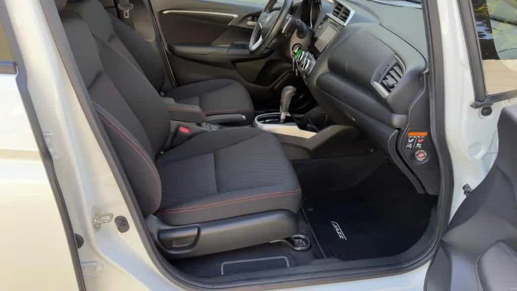Honda Jazz 1.5i-VTEC Dynamic / 02/2018-photo-9