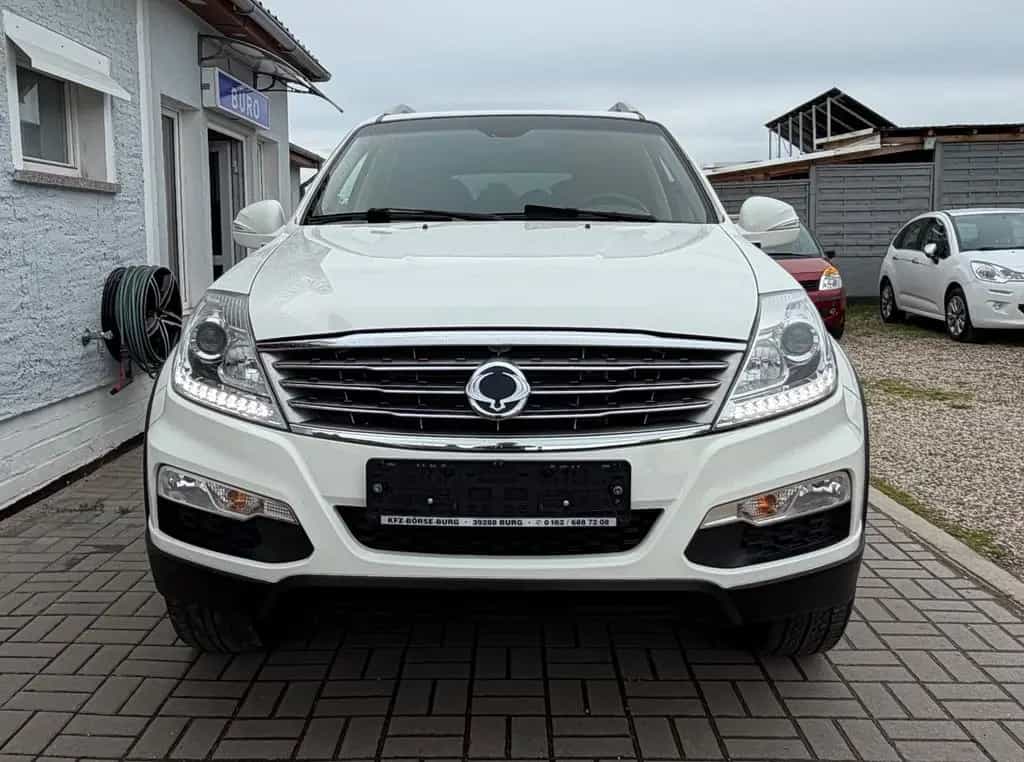 Ssangyong REXTON 4WD*Standheiz.* 1-Hand* 04/2016-photo-1