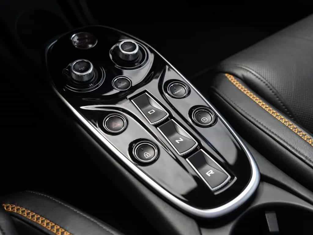McLaren GT LIFT-B&W-CAMERA-CERAMIK BRAKES-MWST 05/2023-photo-11