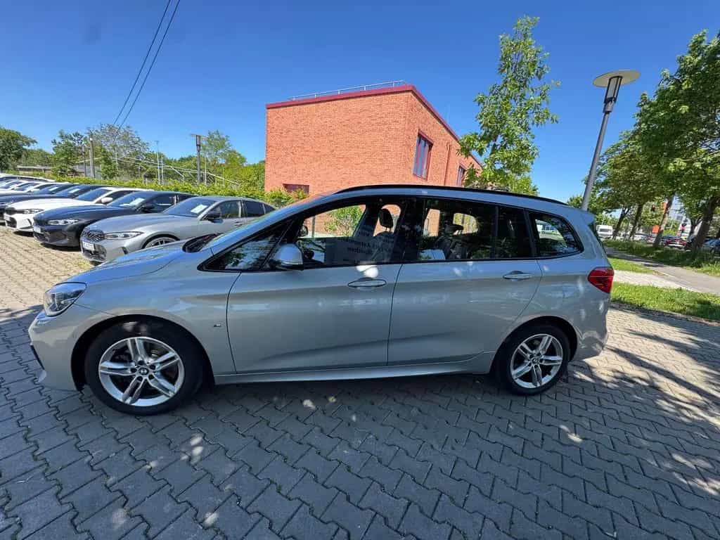 BMW 220 Gran Tourer 220 Gran T*MSport*7Sitze*Head Up*Panorama*Kamera 11/2021-photo-1